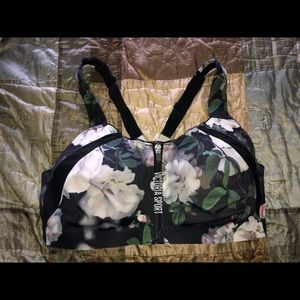 Victoria’s Secret knock out sports bra